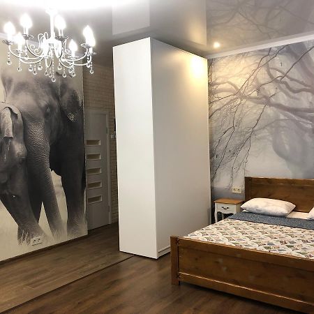 Zhemchuzhnie Apartments On Marselskaya Oldenburg Bagian luar foto
